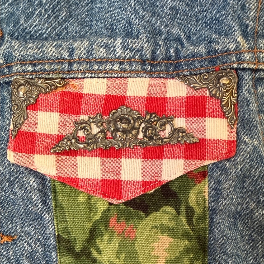 Floral Denim Vest with Hardware Accents - Picture 4 of 7